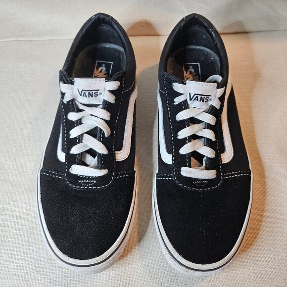 Vans Unisex Low Top Sneakers - Youth Size 6 - Picture 1 of 7